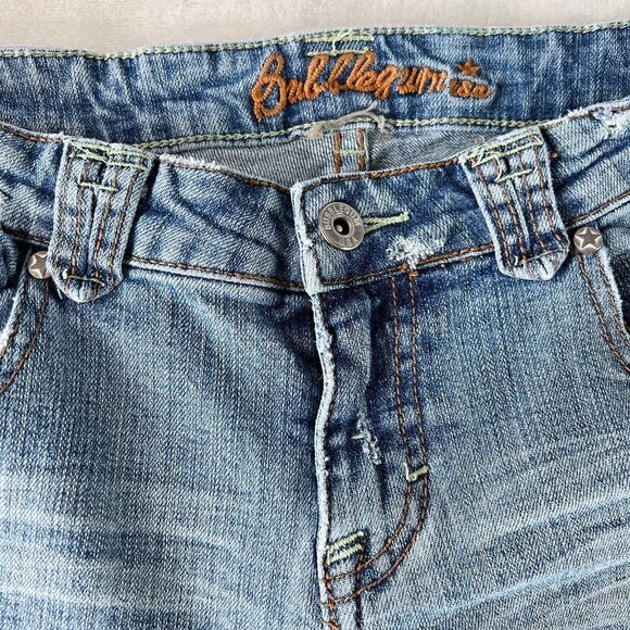 ⭐️⭐️SOLD⭐️⭐️ Bubblegum Brand Denim Capri | Medium Wash Blue | Distressed - Picture 7 of 16